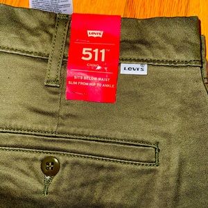 Levi’s 511 slim chinos(stretch)